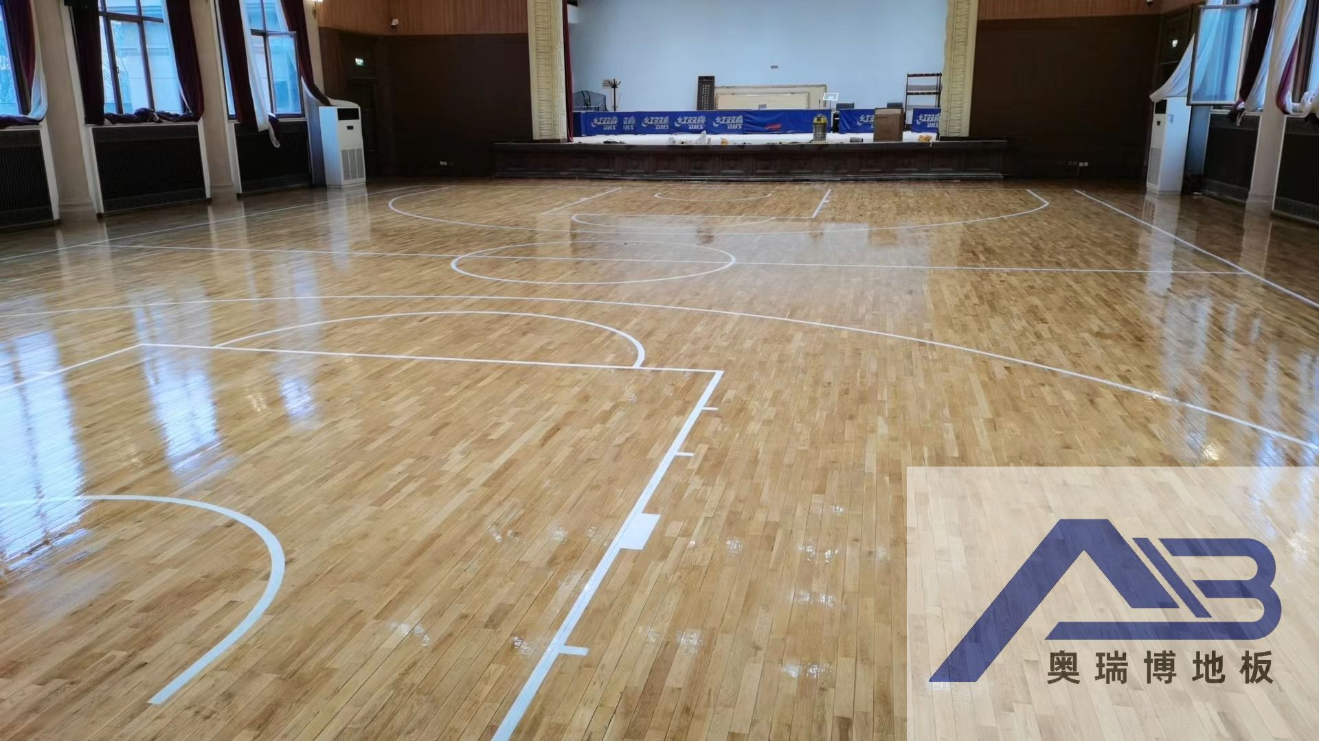北京某部队体育馆运动木地板翻新